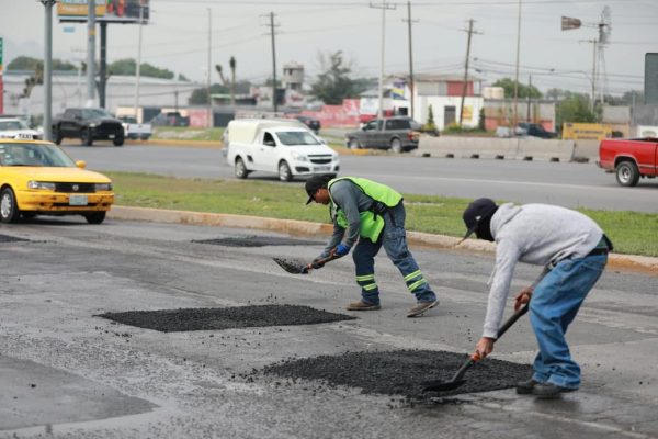 Rehabilita Javier Díaz vialidad lateral del bulevar Fundadores